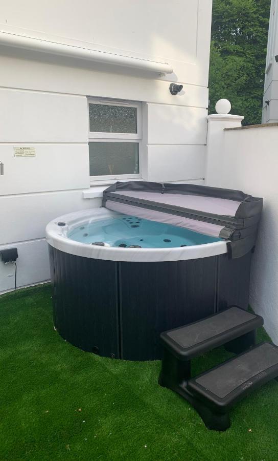 Torquaytownhouse With Hot Tub 200m From - Free Wifi Sky Glass Holiday home