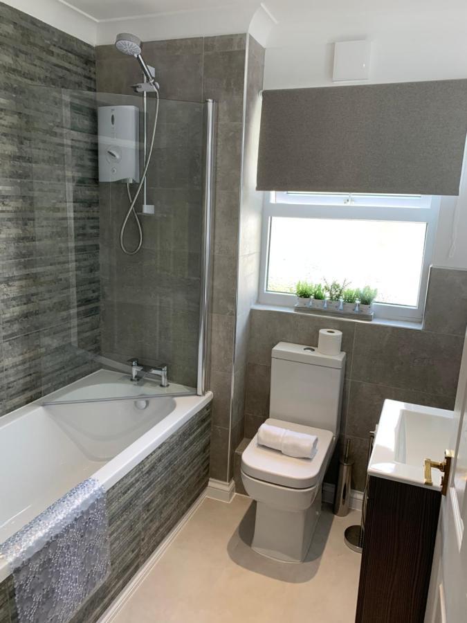 Torquaytownhouse With Hot Tub 200m From - Free Wifi Sky Glass Holiday home
